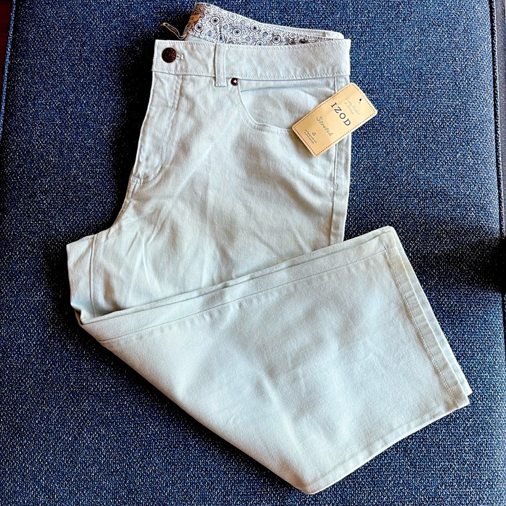 NWT IZOD: Stretch Ankle Jeans, Size 16, Very Light Blue Wash